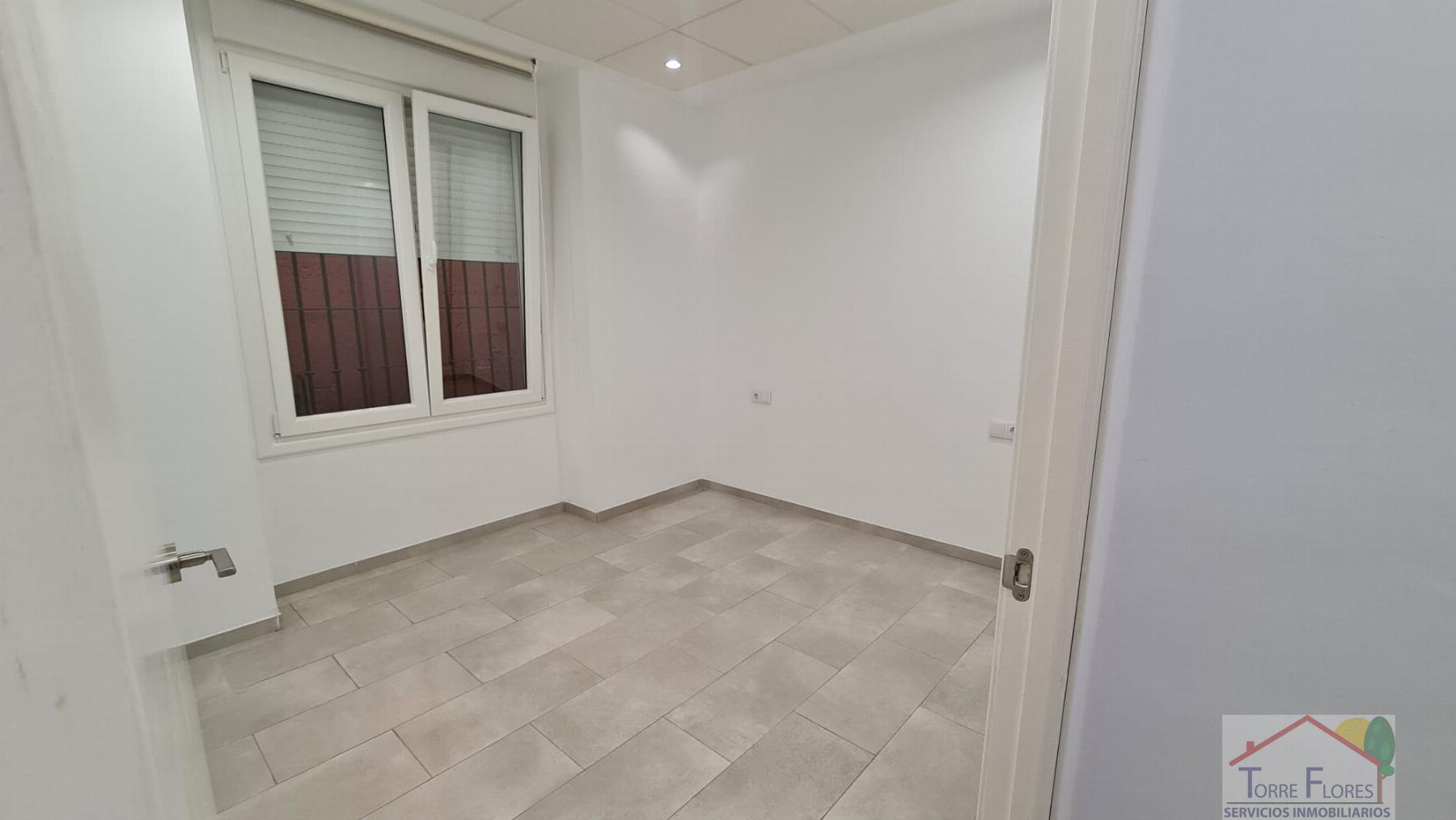 For sale of apartment in Cádiz