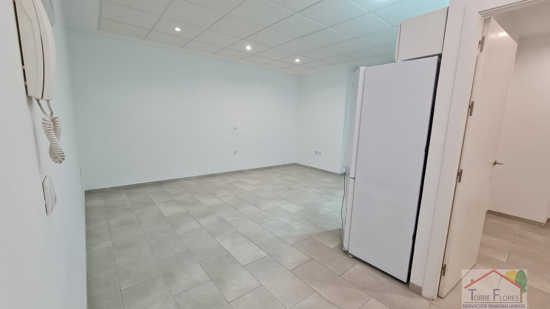 For sale of apartment in Cádiz