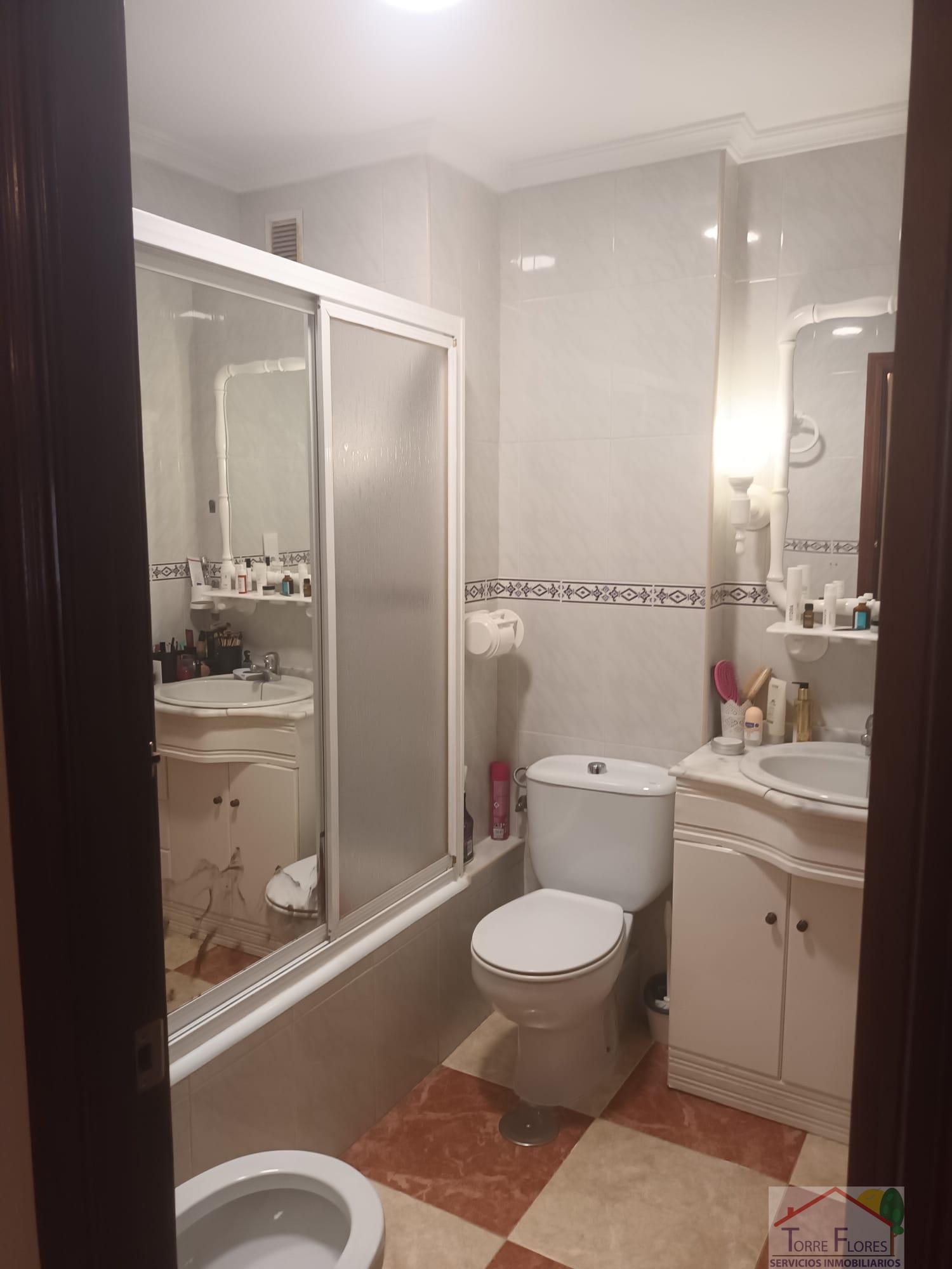 For sale of flat in San Fernando