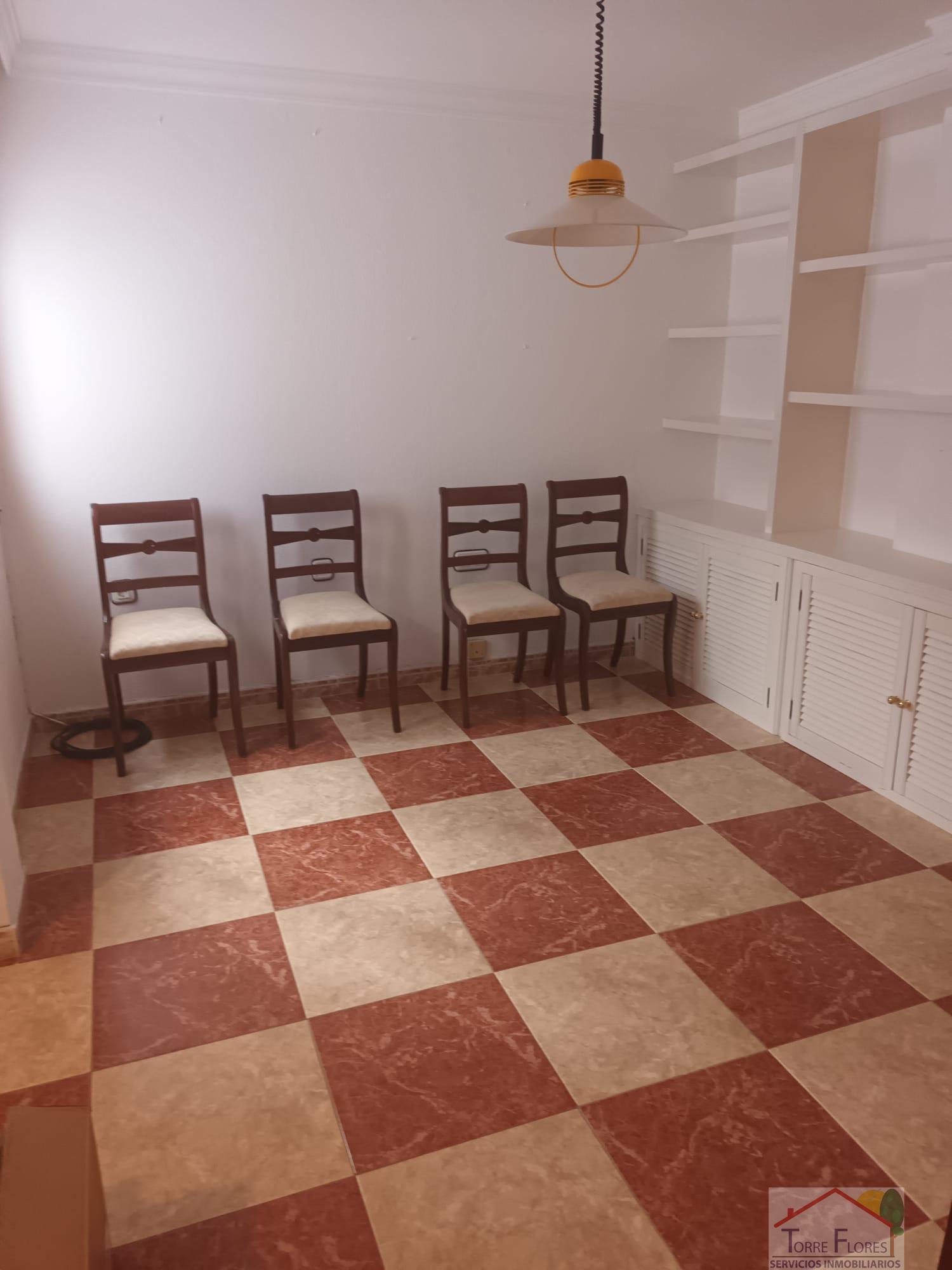 For sale of flat in San Fernando