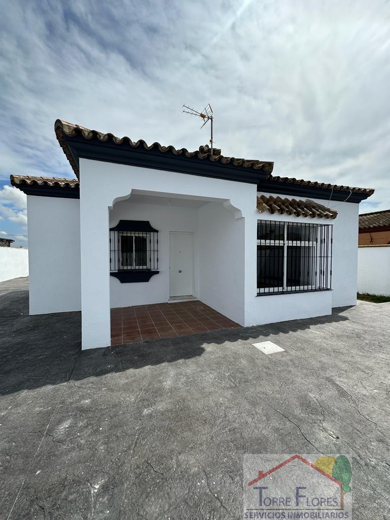 For sale of chalet in Chiclana de la Frontera