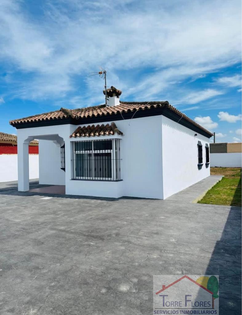 For sale of chalet in Chiclana de la Frontera