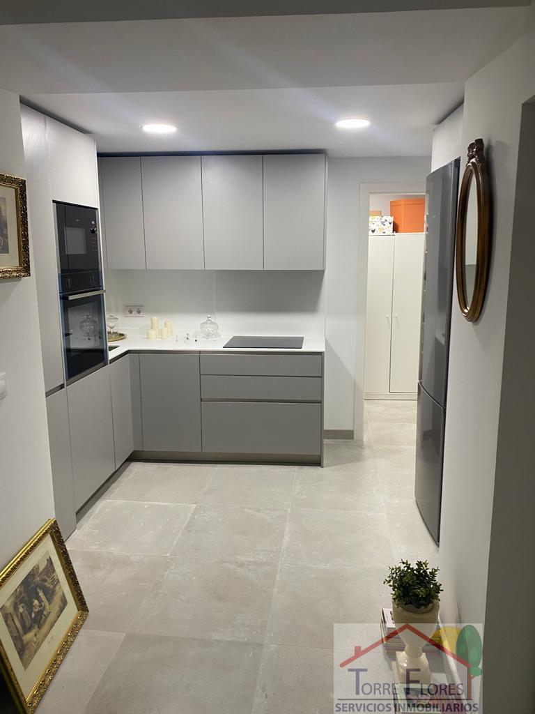 For sale of apartment in Cádiz