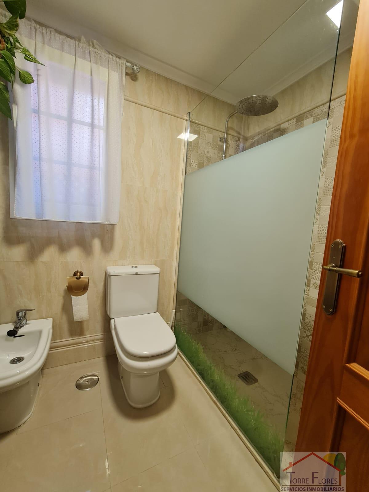 For sale of house in San Fernando