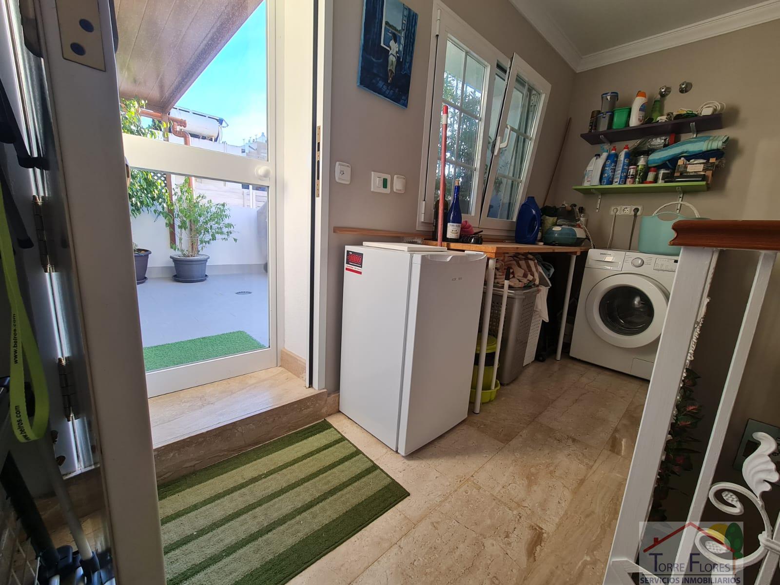 For sale of house in San Fernando