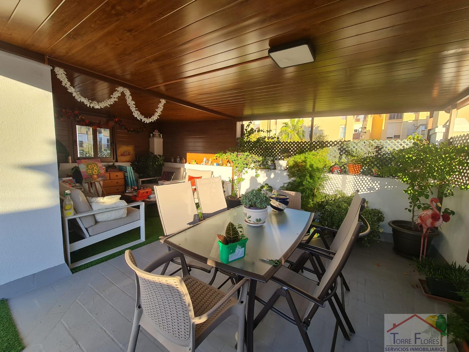 For sale of house in San Fernando