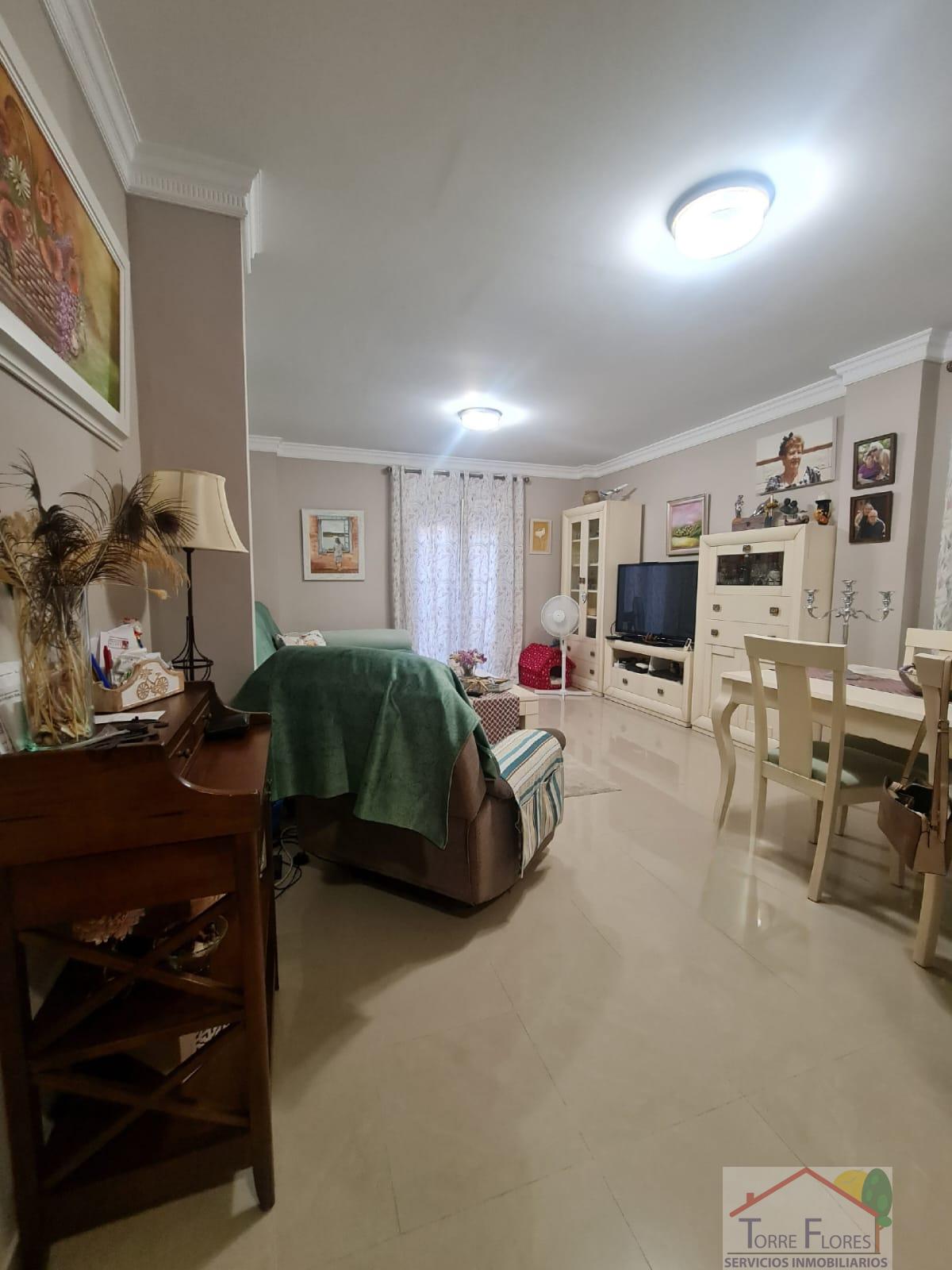 For sale of house in San Fernando