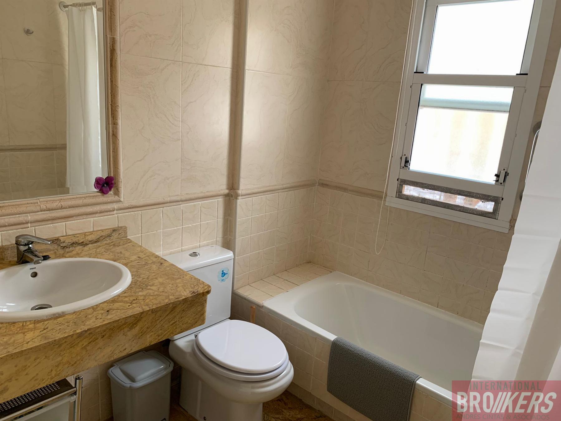 For rent of duplex in Vera