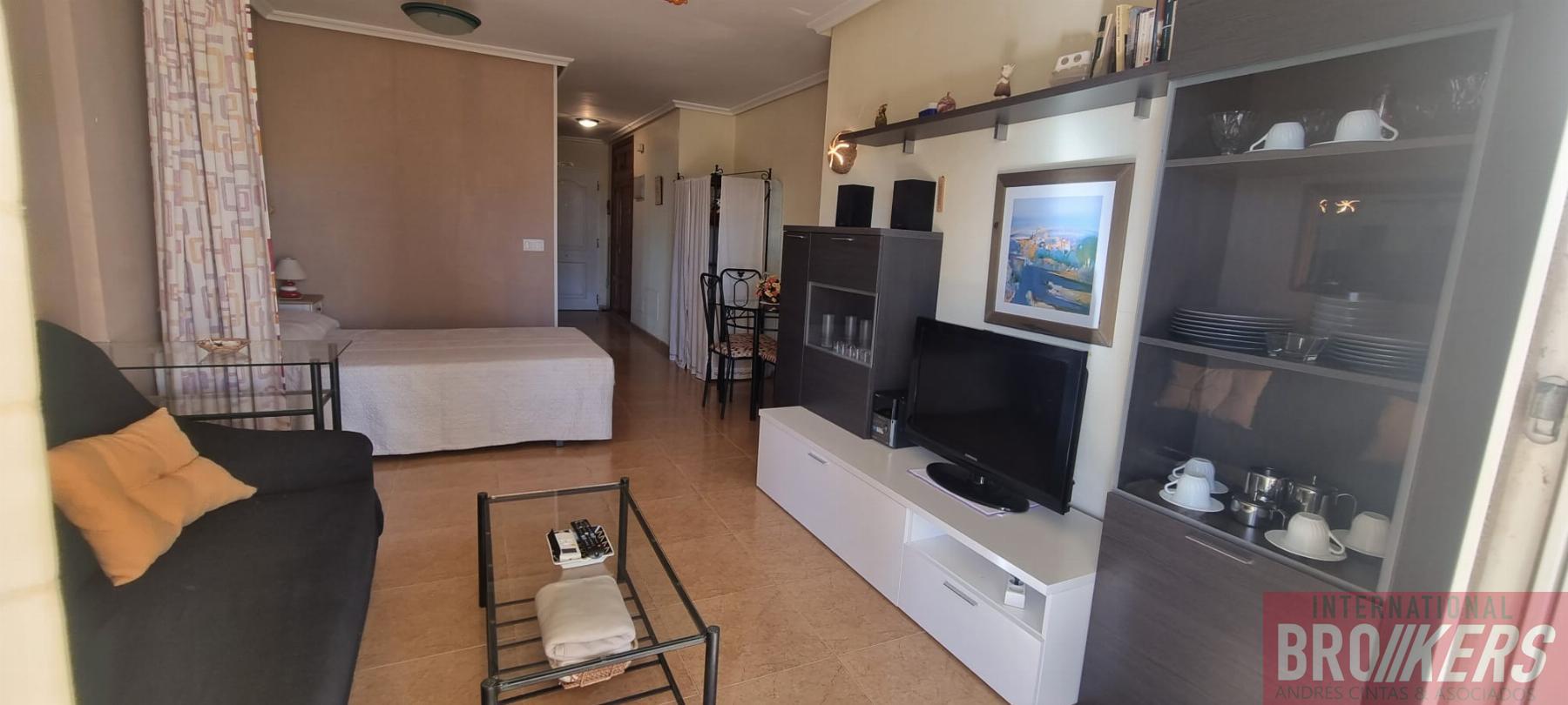 For sale of study in Vera