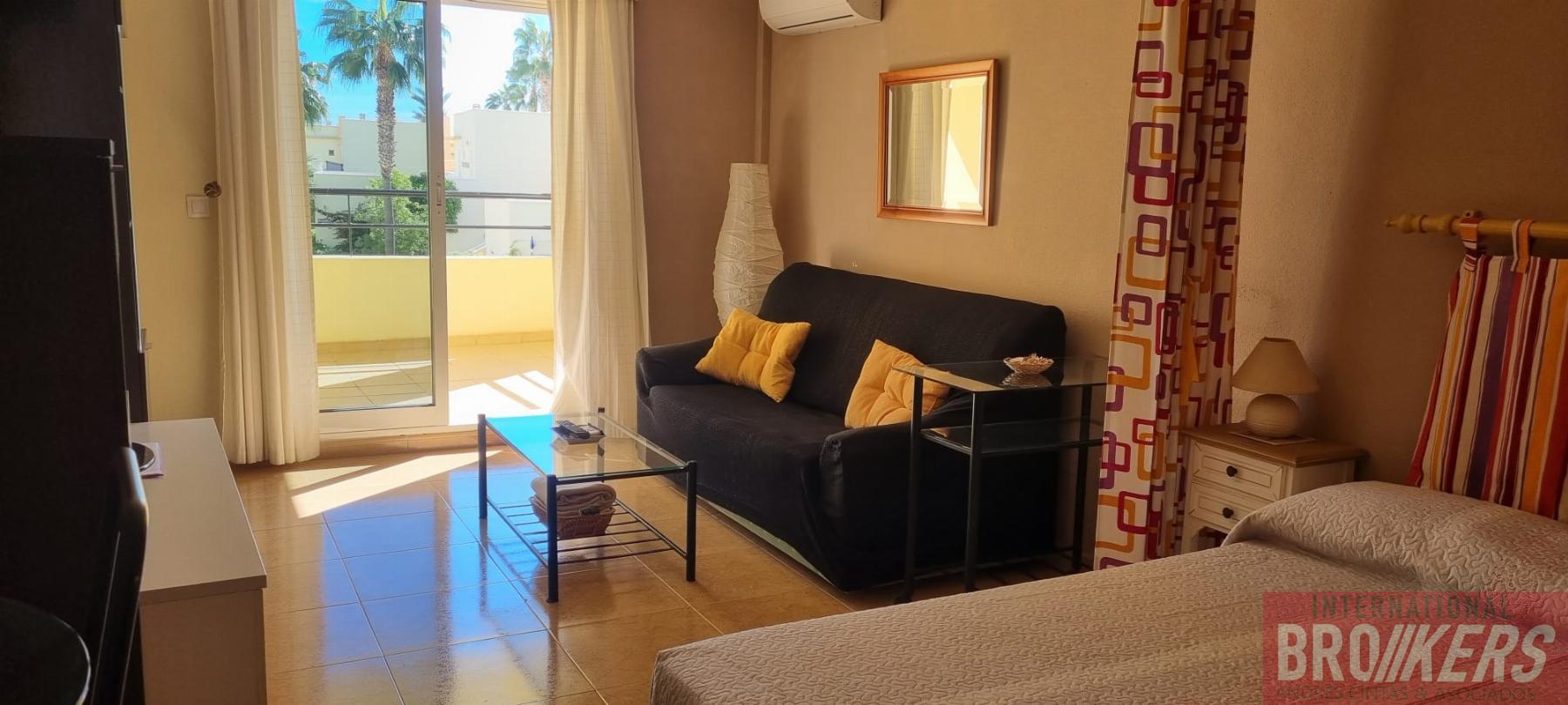 For sale of study in Vera
