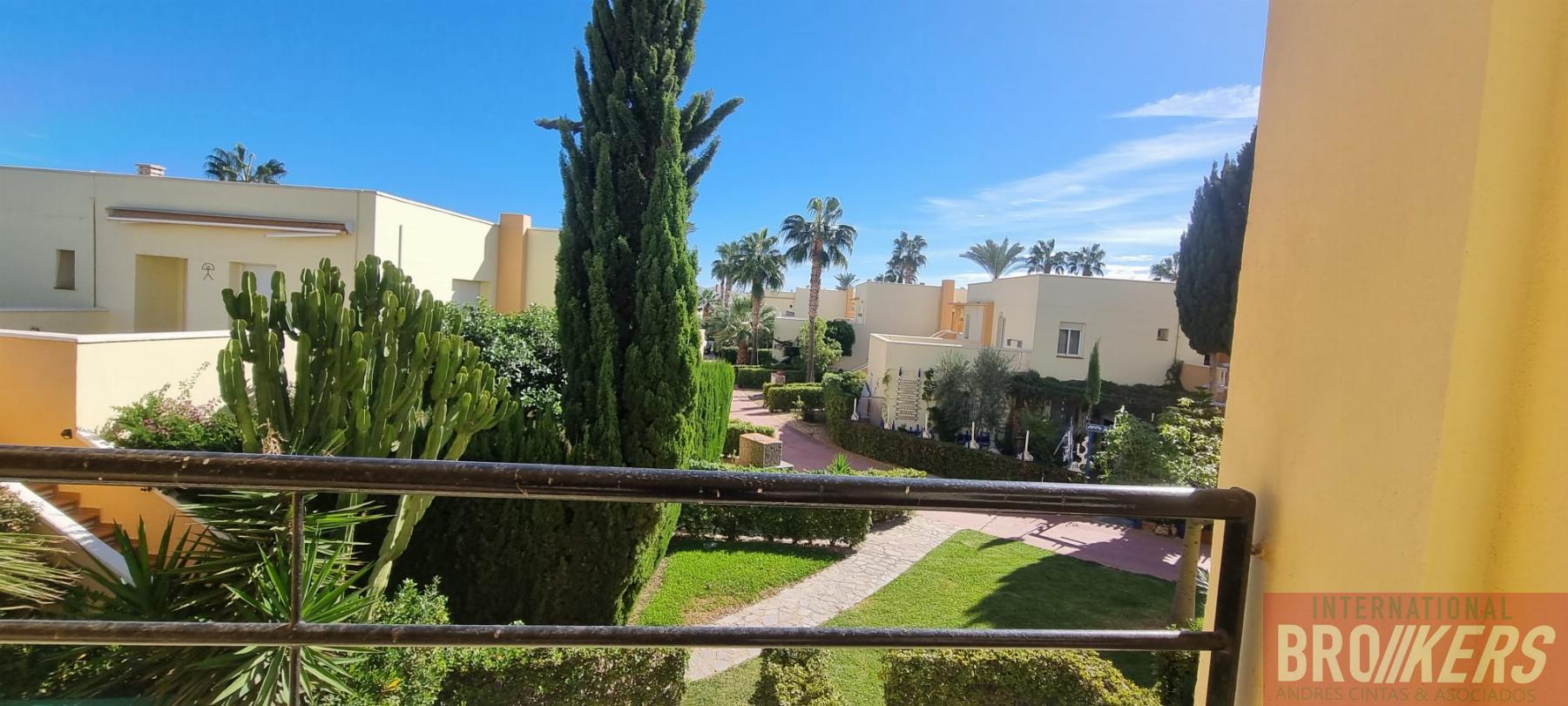 For sale of study in Vera