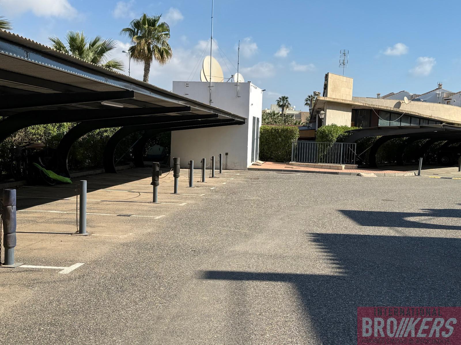 Venta de garaje en Vera