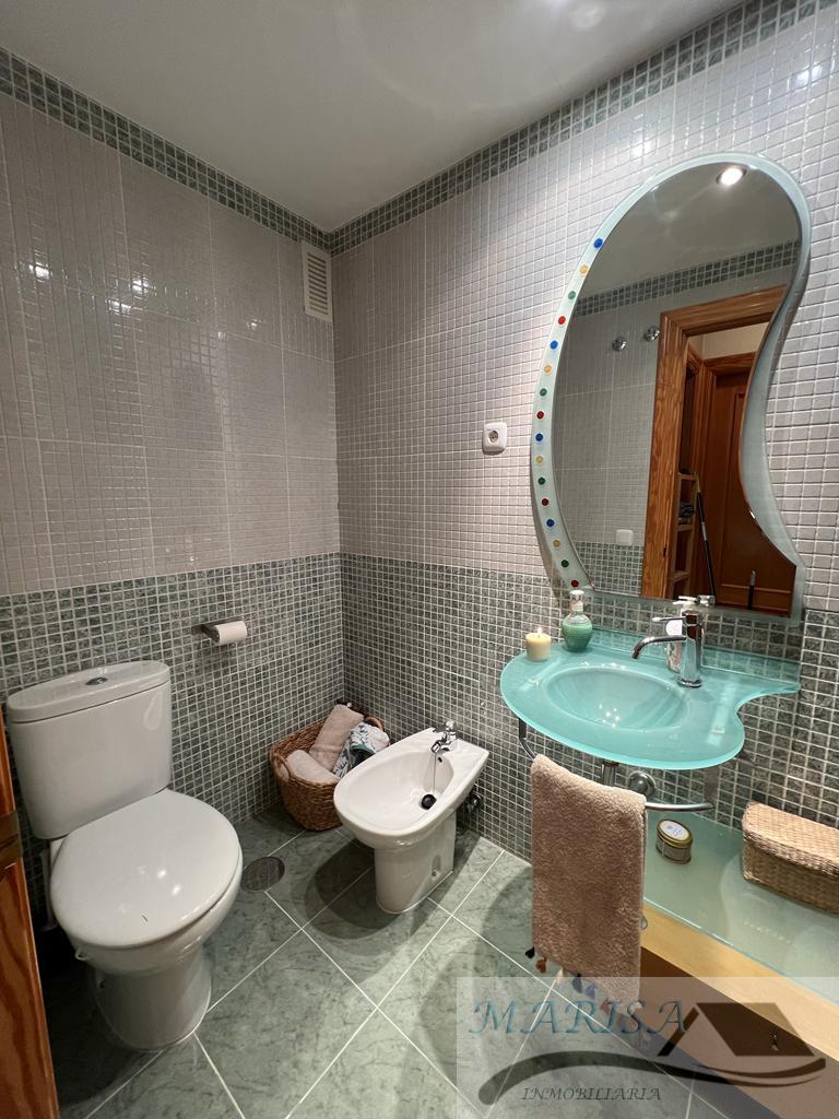 For sale of flat in Rincón de la Victoria