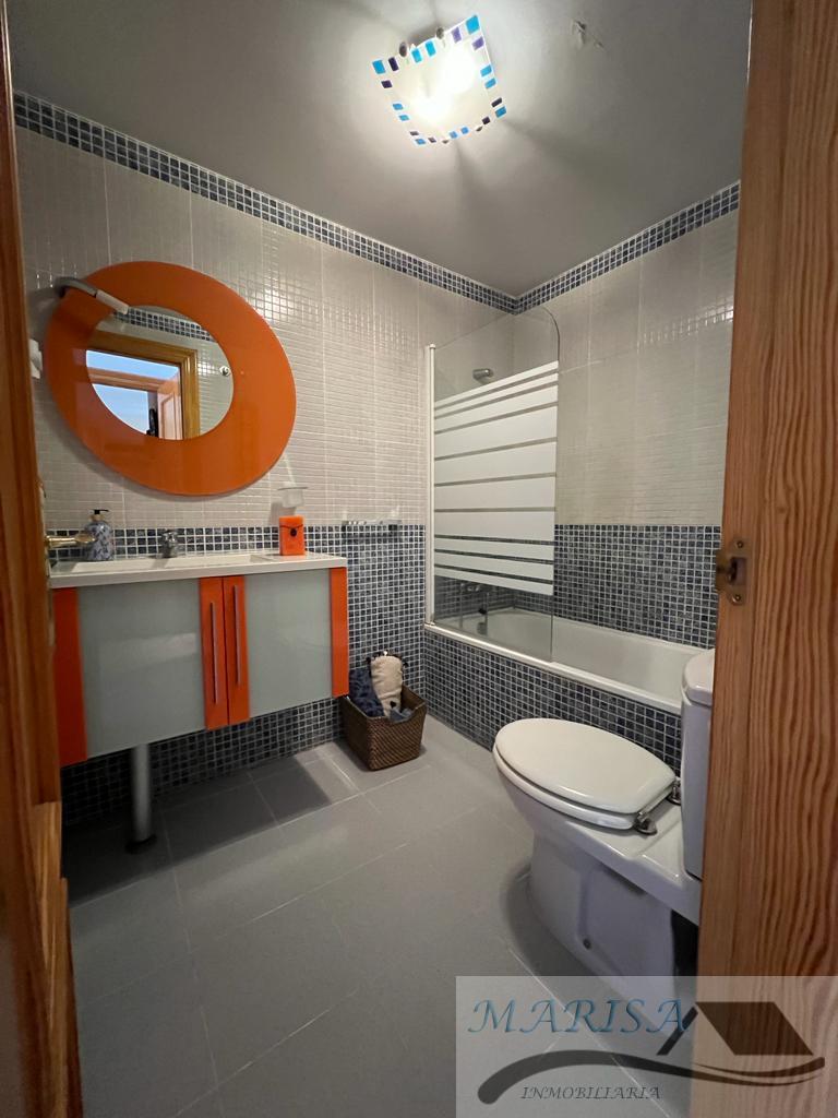 For sale of flat in Rincón de la Victoria