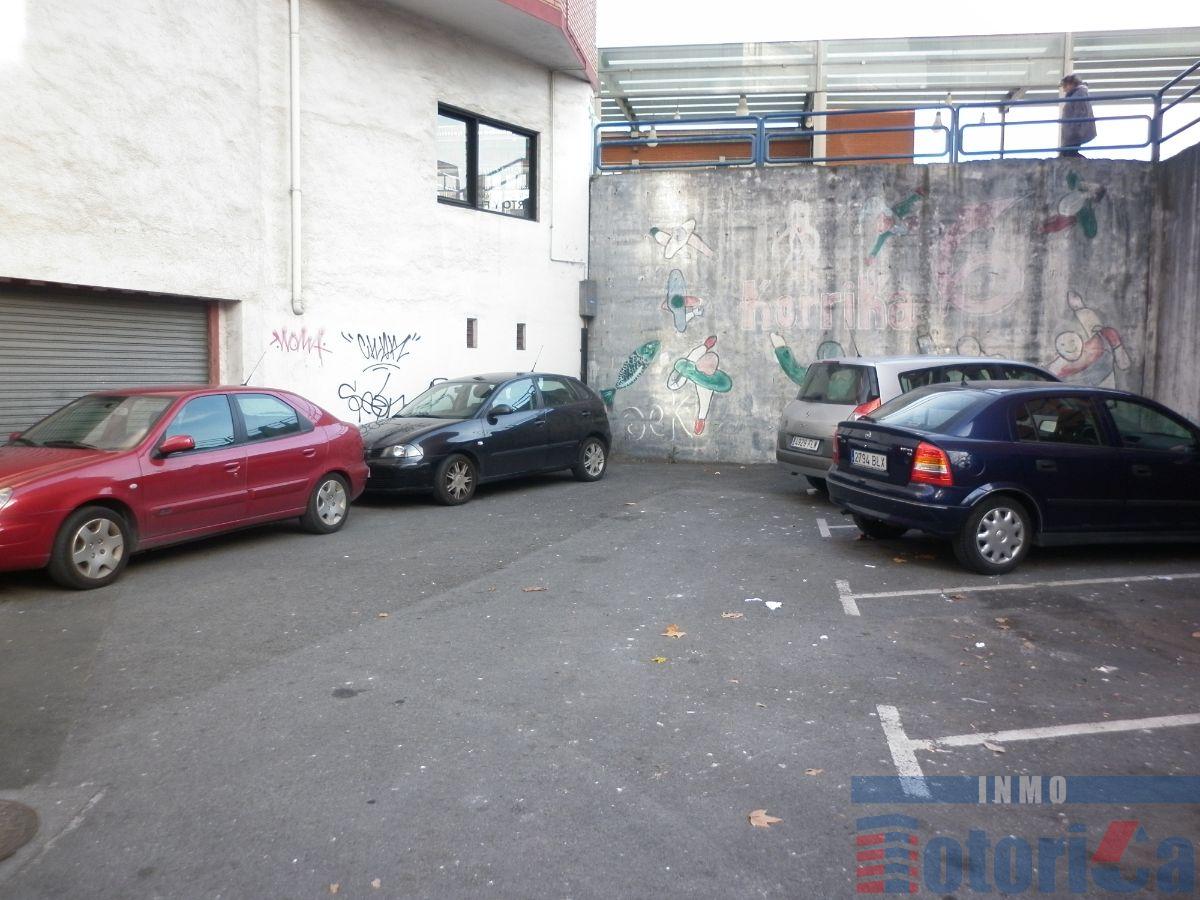 For sale of commercial in Leioa