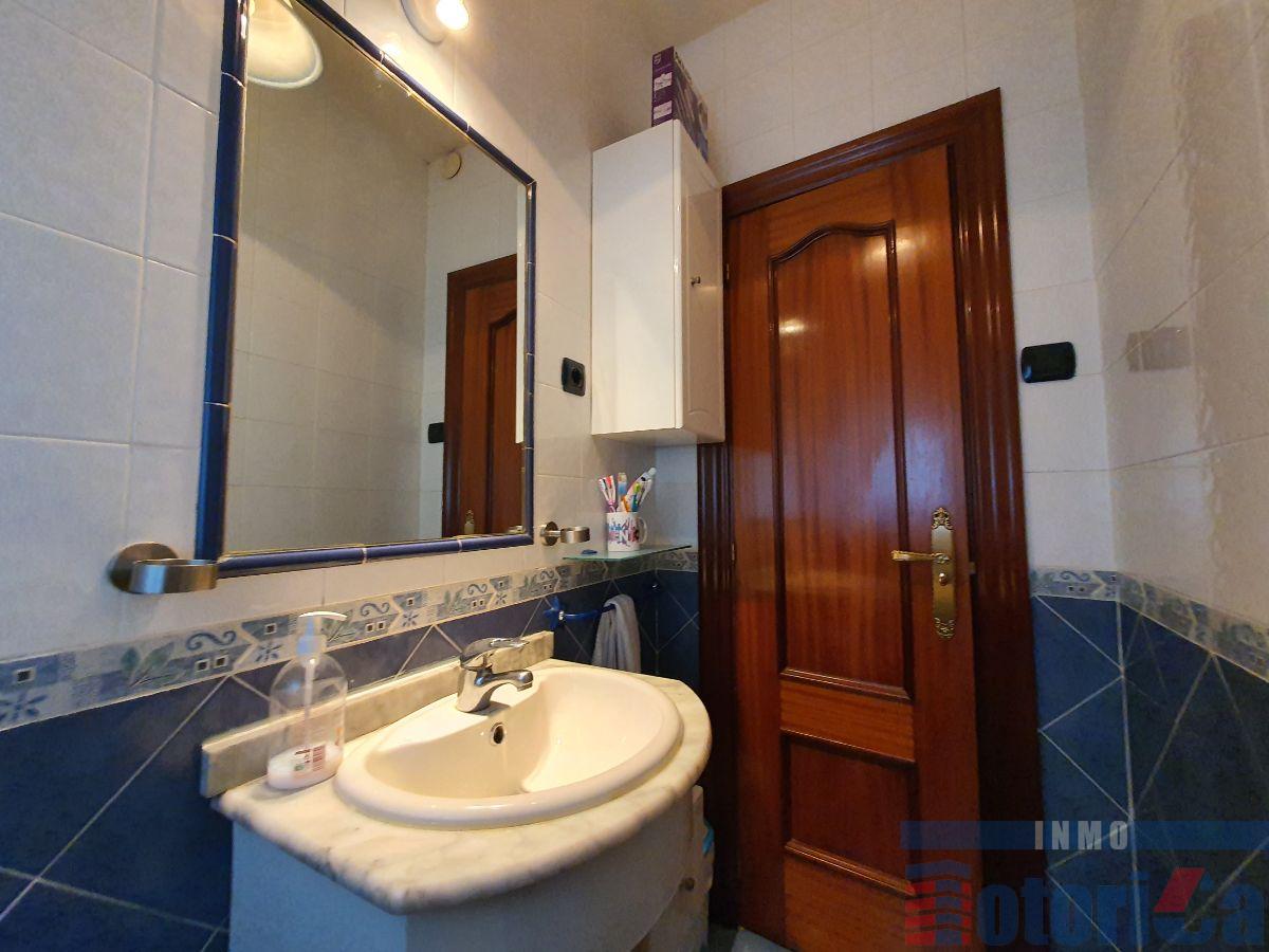 For sale of house in Valle de Trápaga-Trapagaran