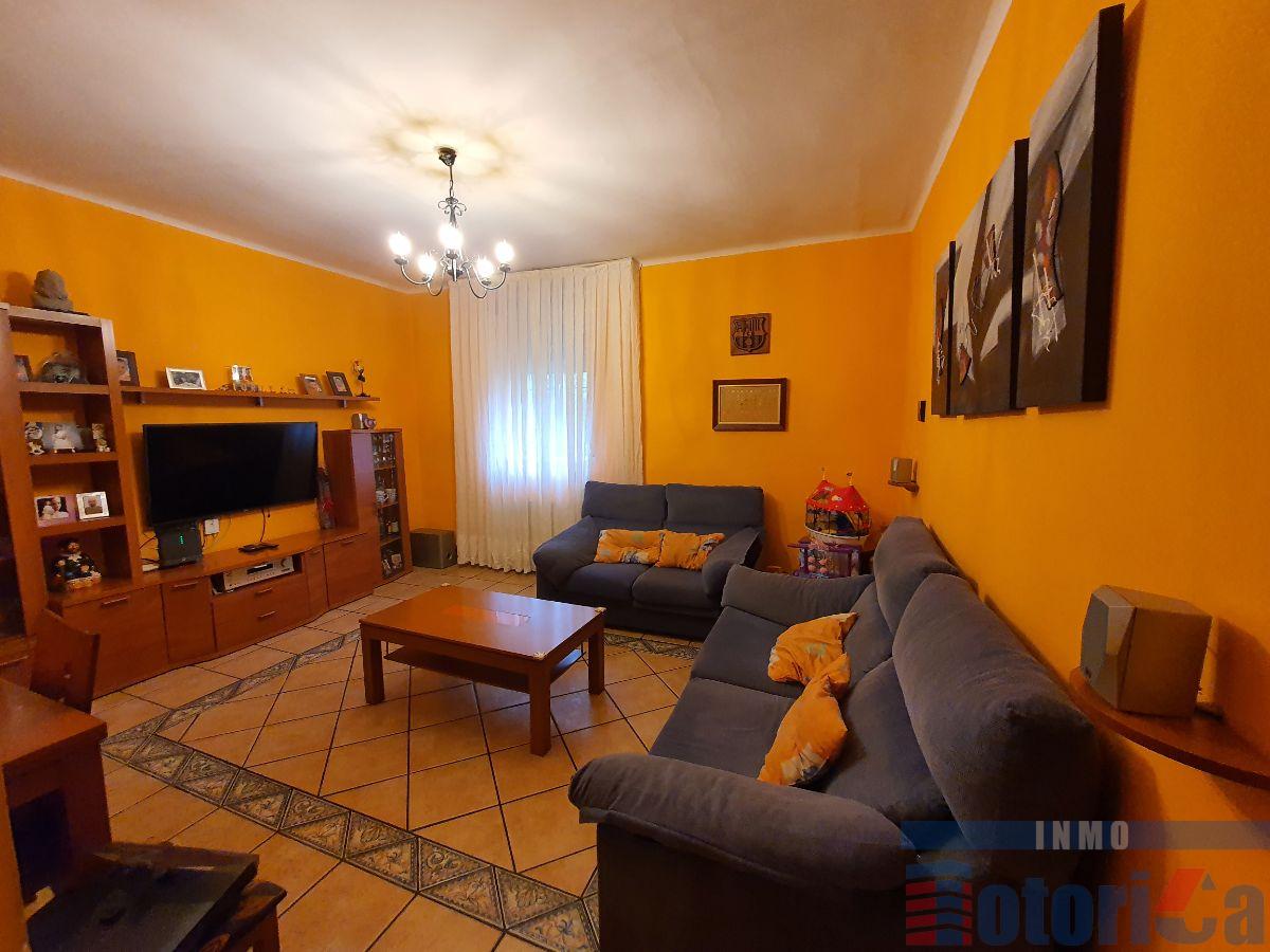For sale of house in Valle de Trápaga-Trapagaran