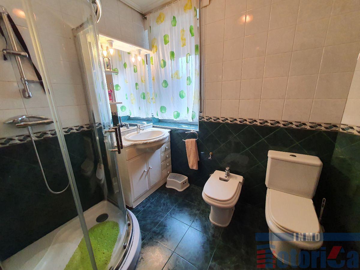 For sale of house in Valle de Trápaga-Trapagaran