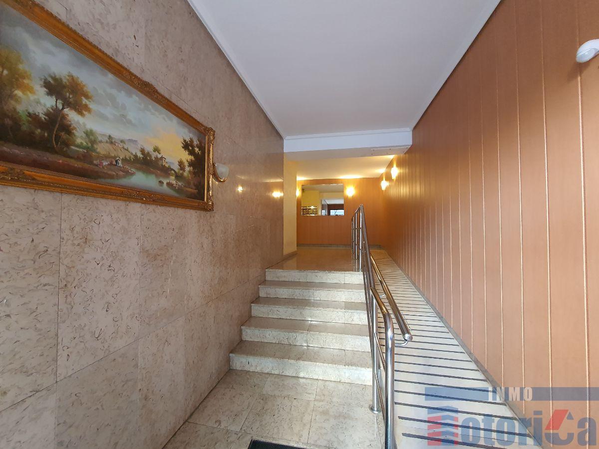 For sale of flat in Basauri