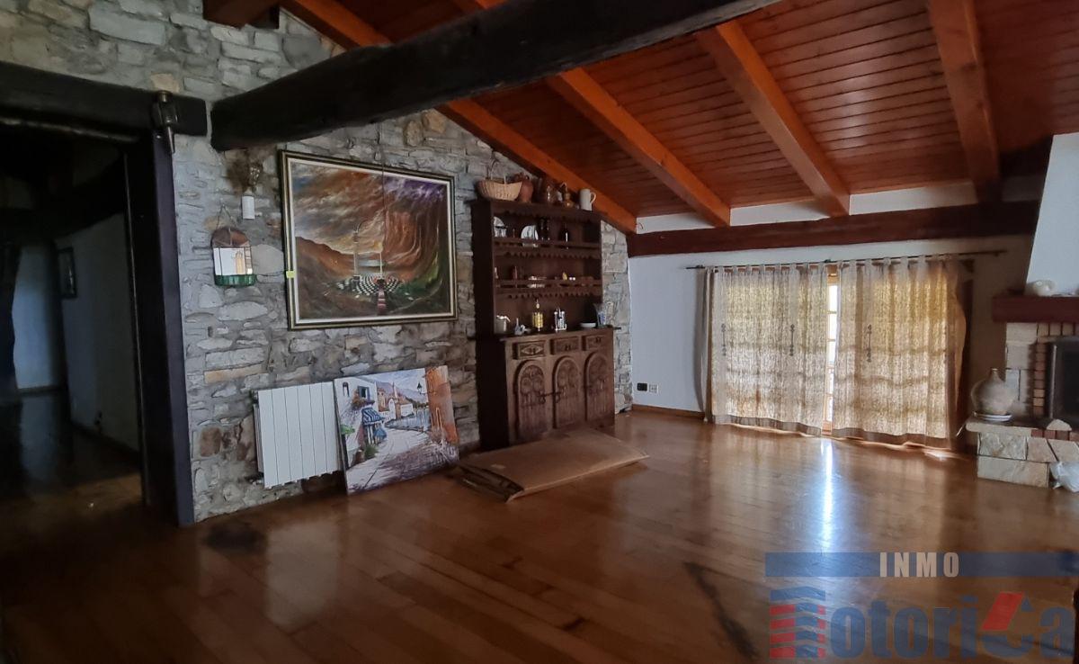 For sale of house in Loiu