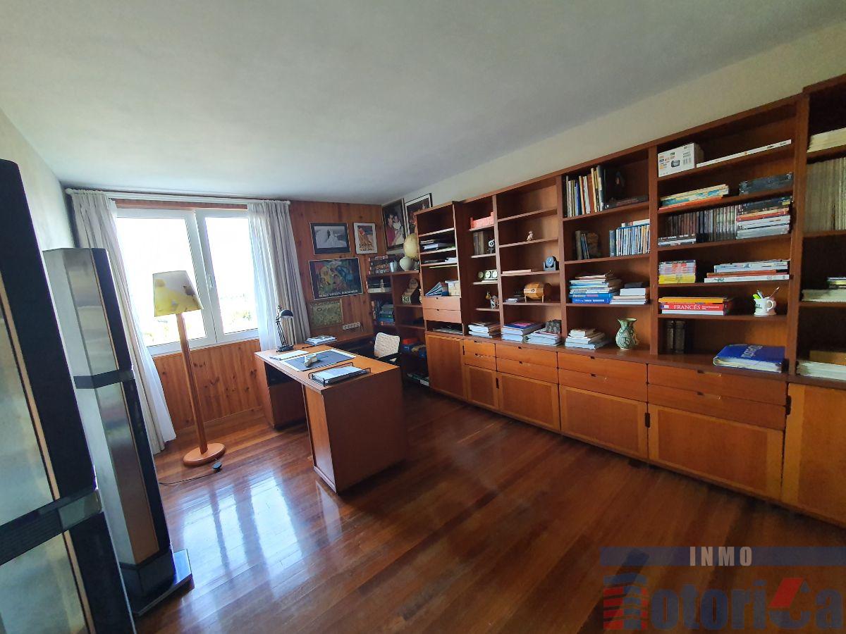For sale of chalet in Mungia