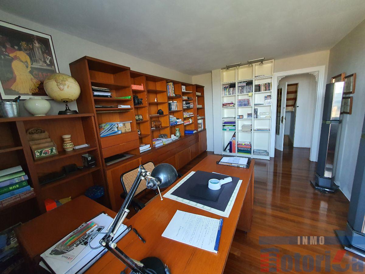 For sale of chalet in Mungia