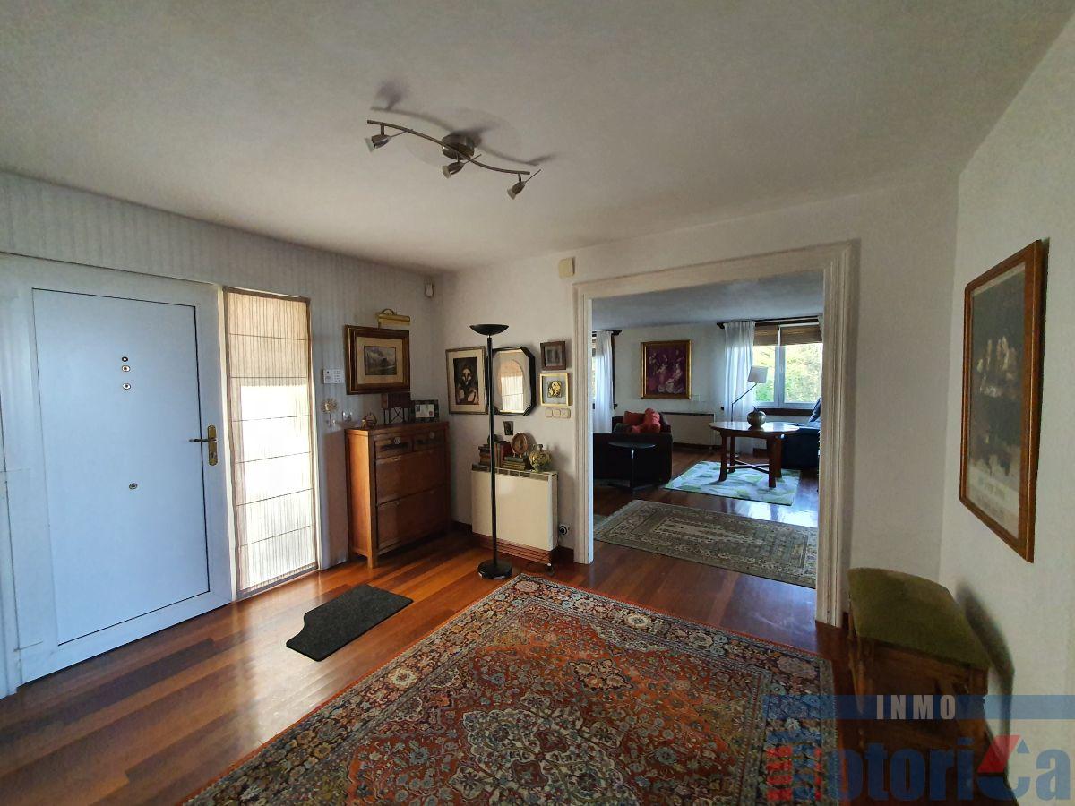 For sale of chalet in Mungia
