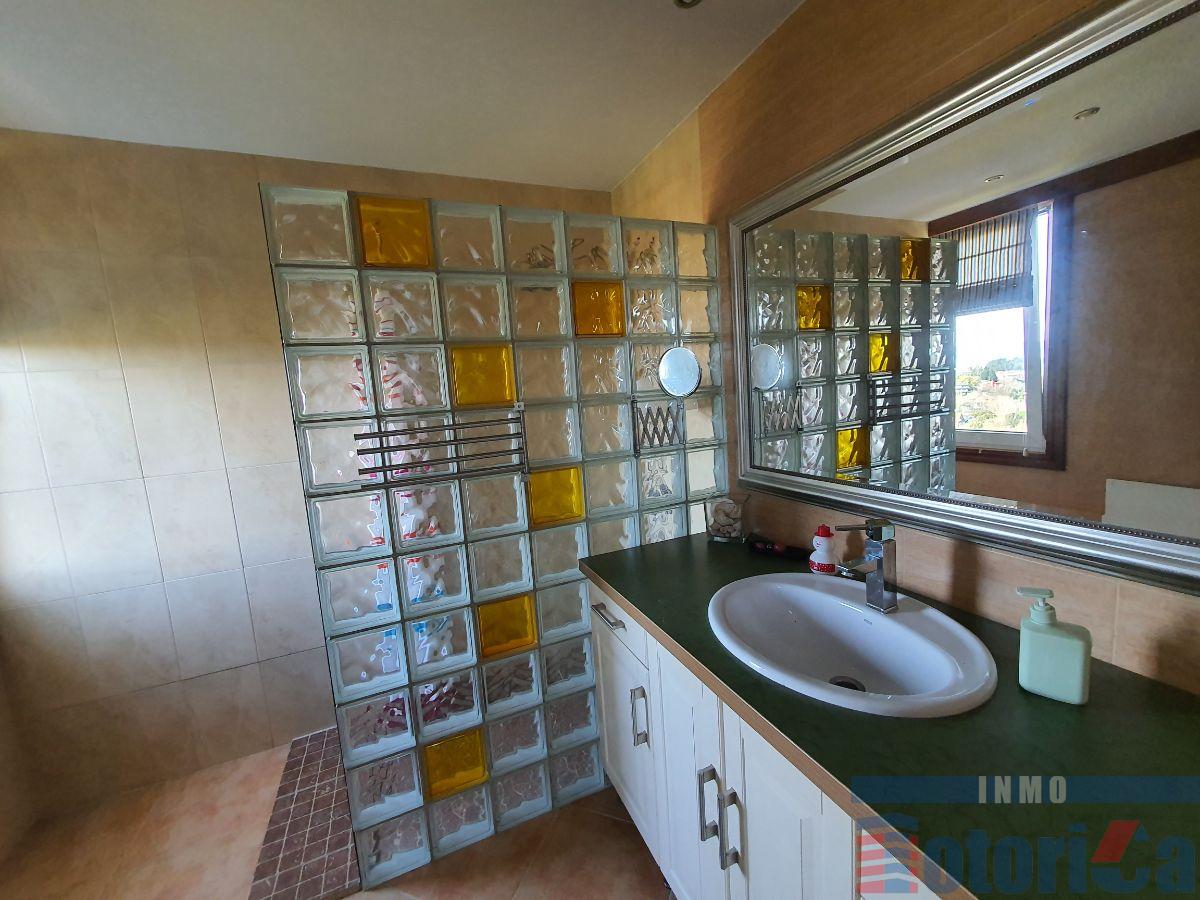 For sale of chalet in Mungia
