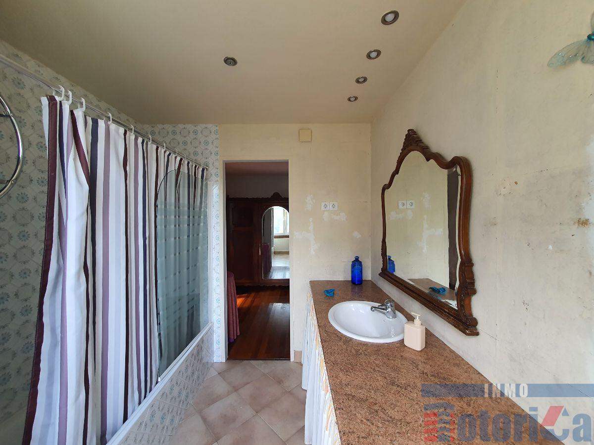 For sale of chalet in Mungia