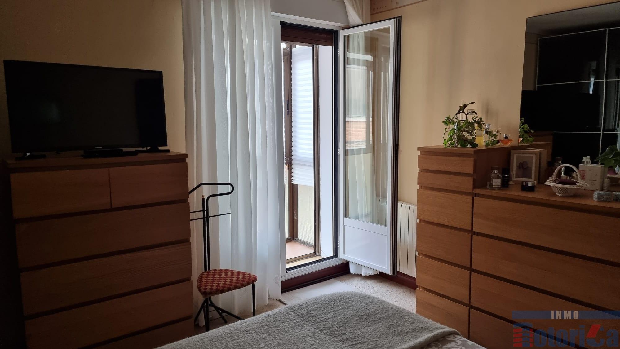 For sale of flat in Plentzia