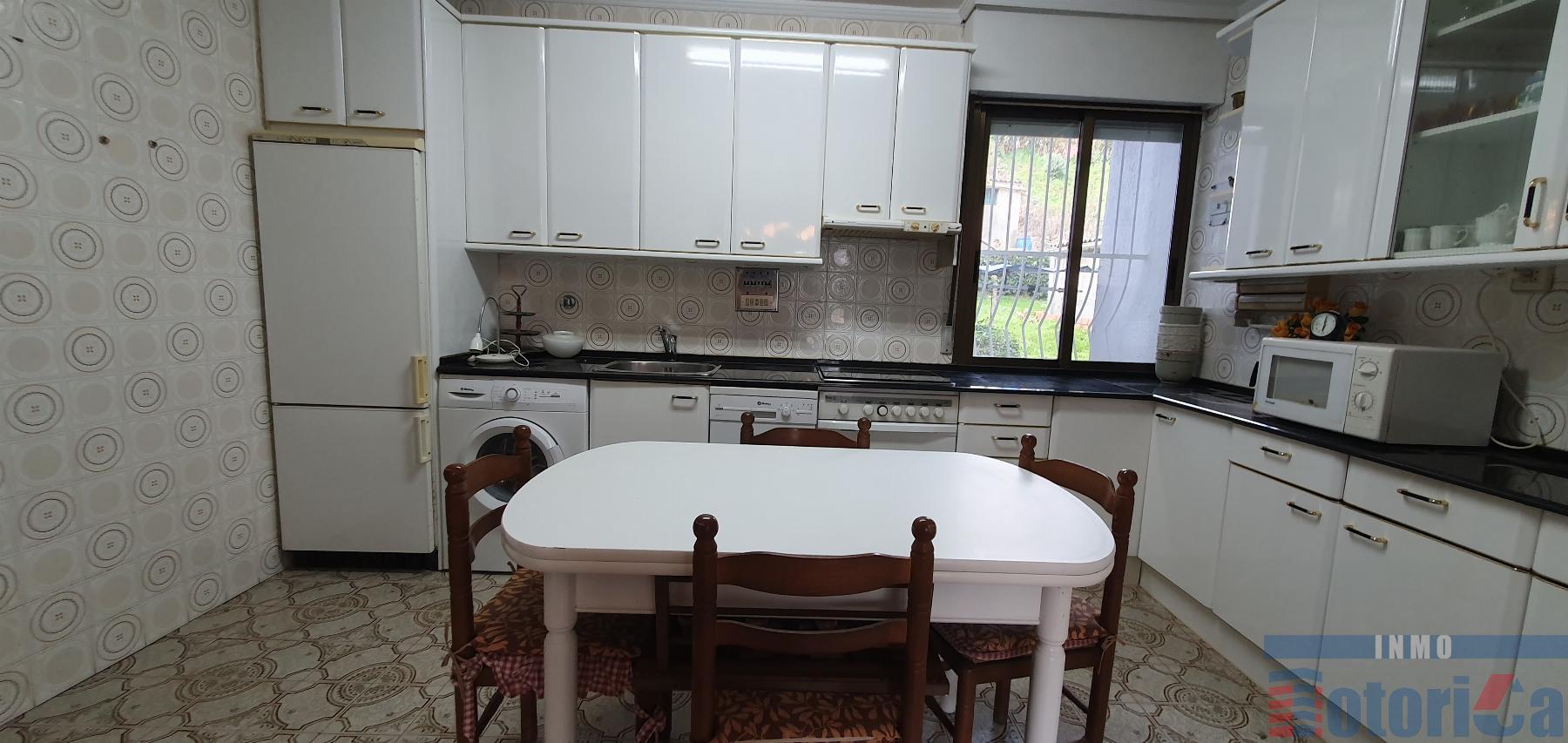 Piso en venta en Abatxolo, Portugalete