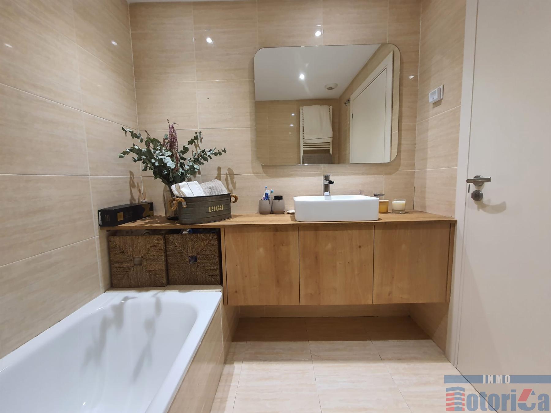 For sale of flat in Barakaldo