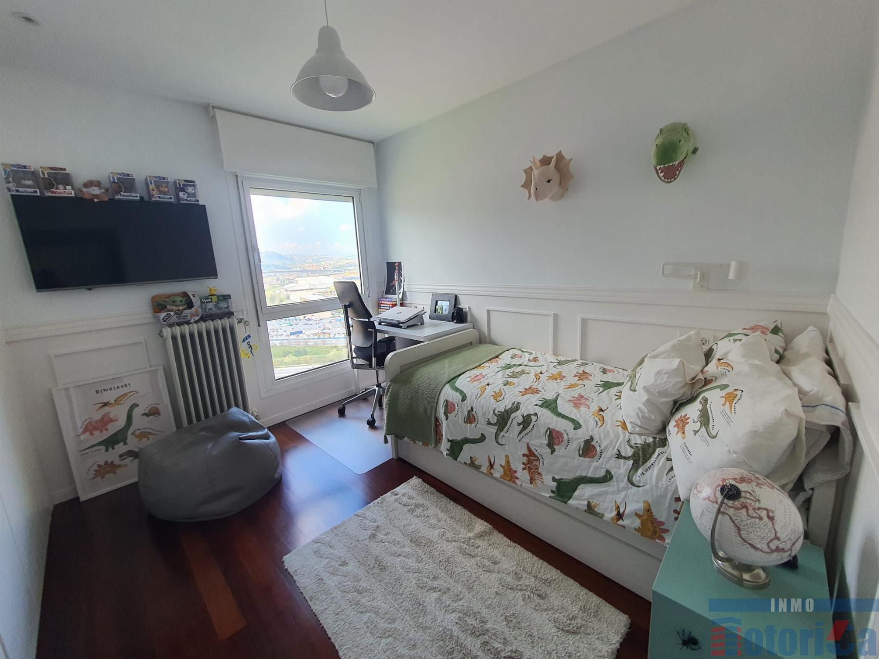 For sale of flat in Barakaldo