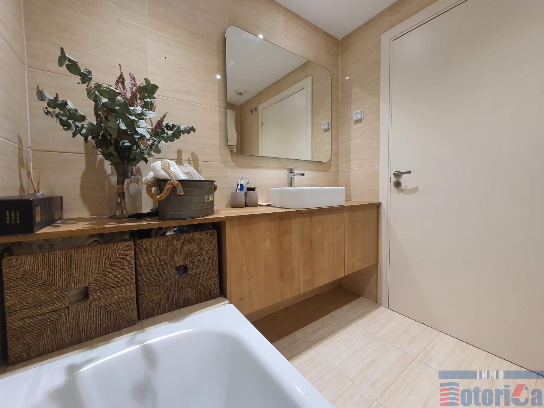 For sale of flat in Barakaldo