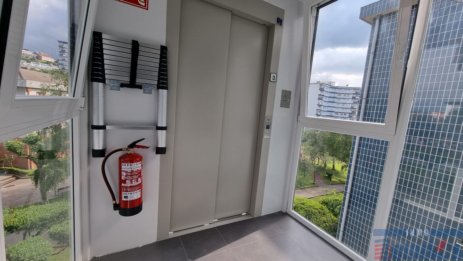 For sale of flat in Barakaldo