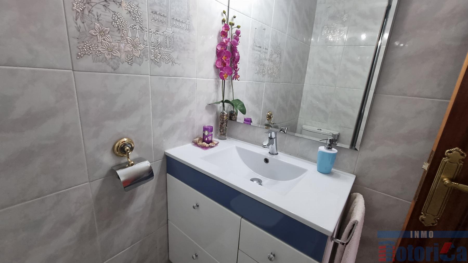 For sale of flat in Barakaldo