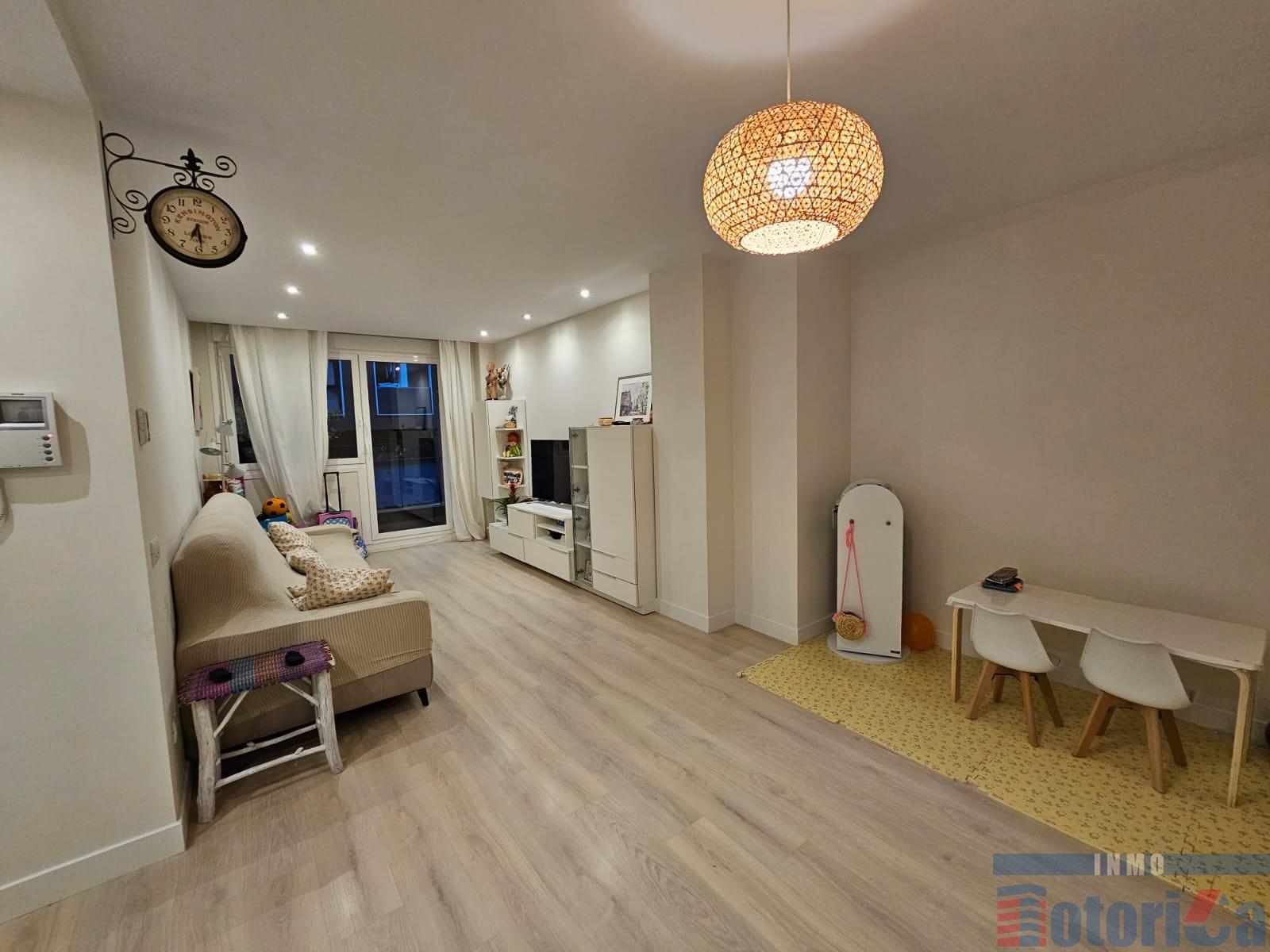 For sale of flat in Urduliz