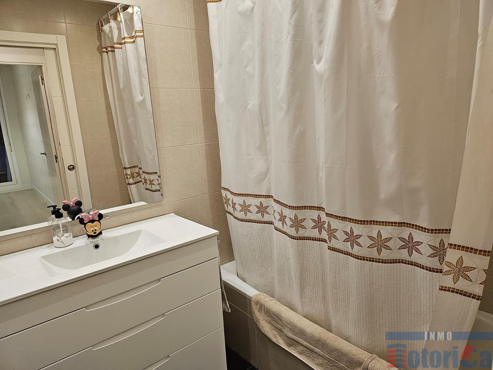 For sale of flat in Urduliz