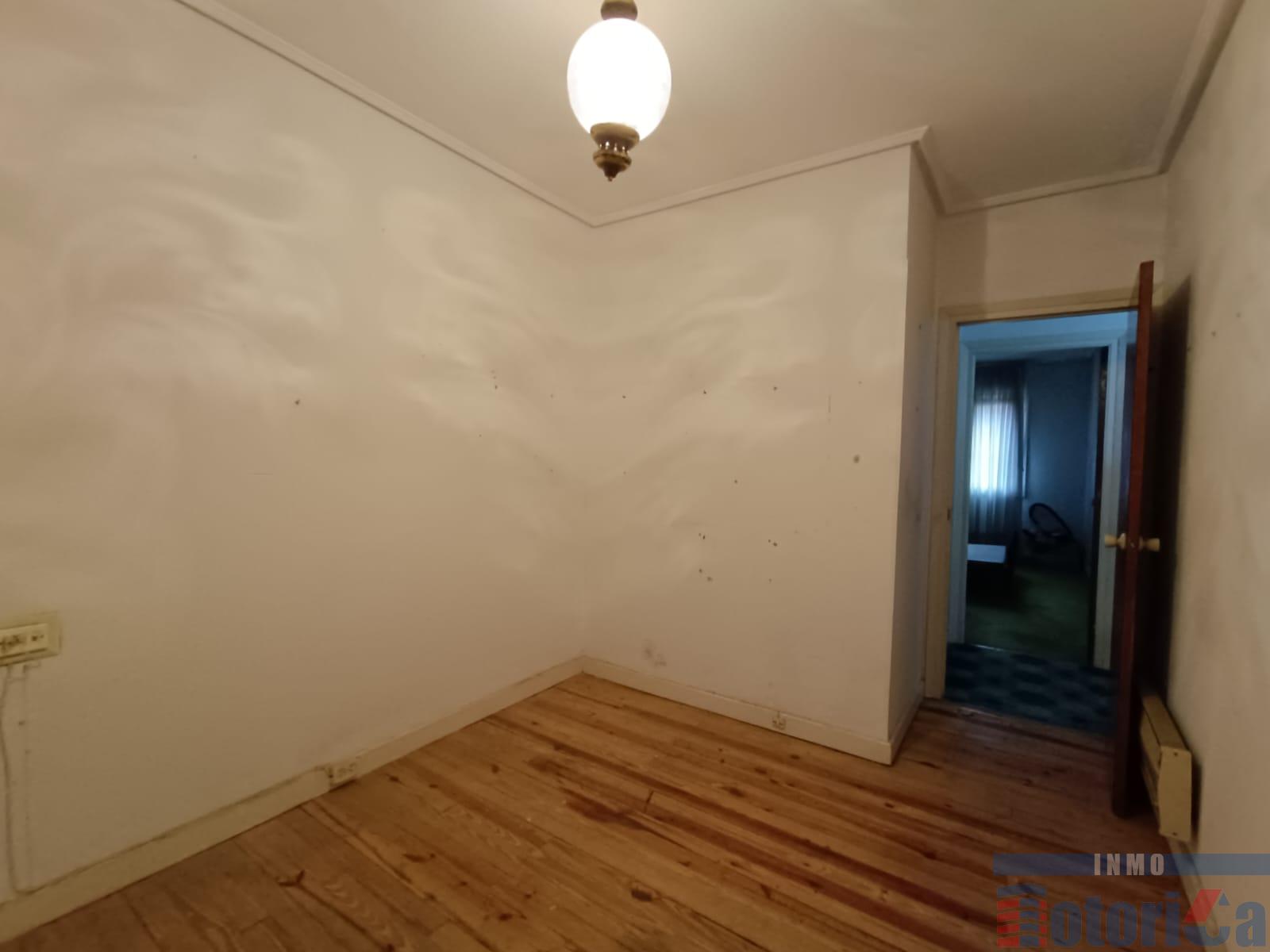 For sale of flat in Getxo