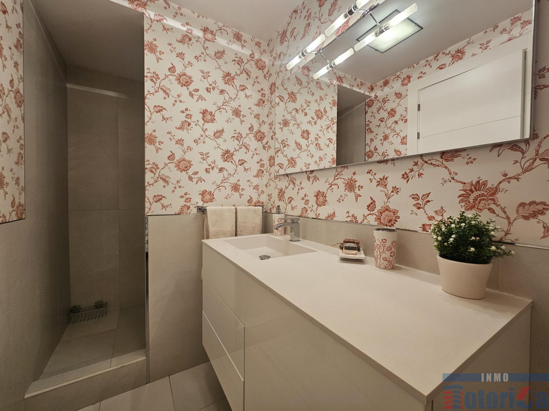 For sale of flat in Getxo