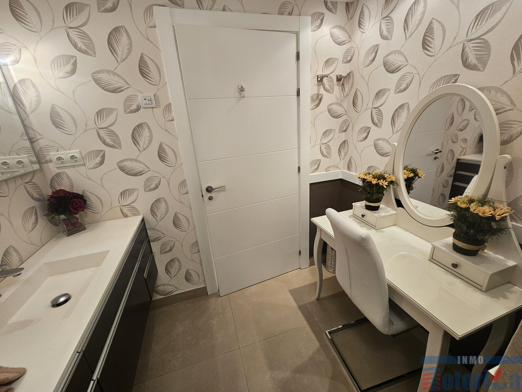 For sale of flat in Getxo