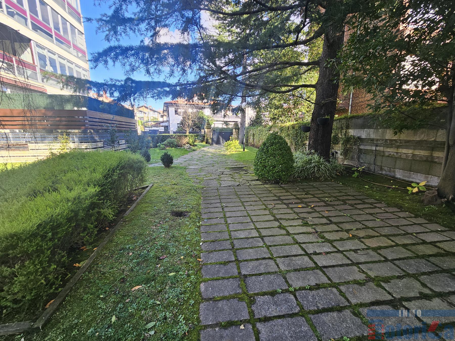 For sale of flat in Getxo