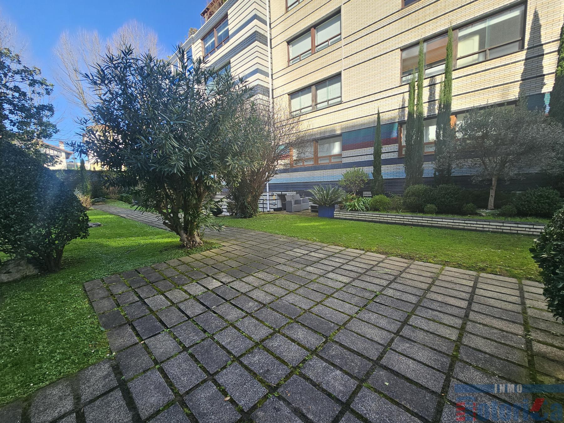 For sale of flat in Getxo