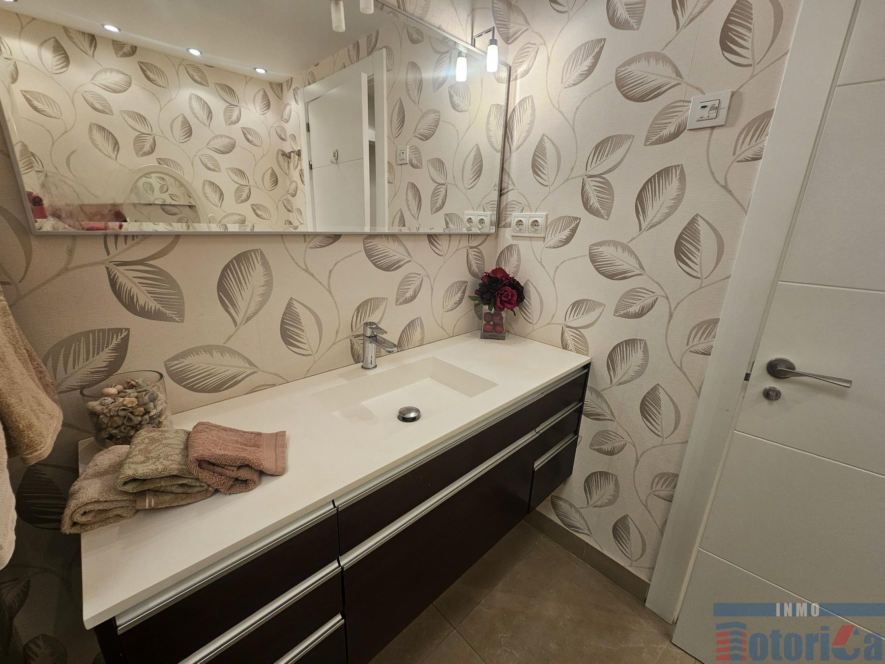 For sale of flat in Getxo