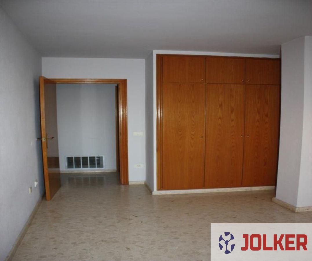 For sale of flat in Burriana