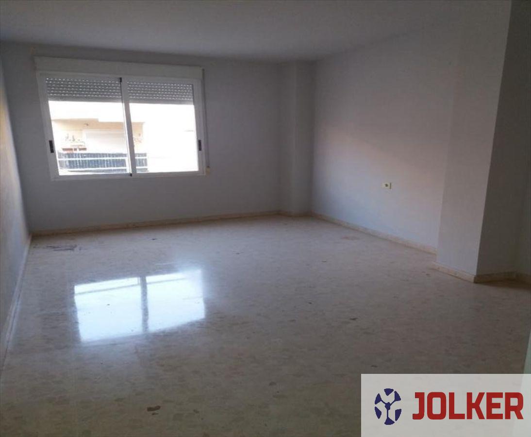 For sale of flat in Burriana
