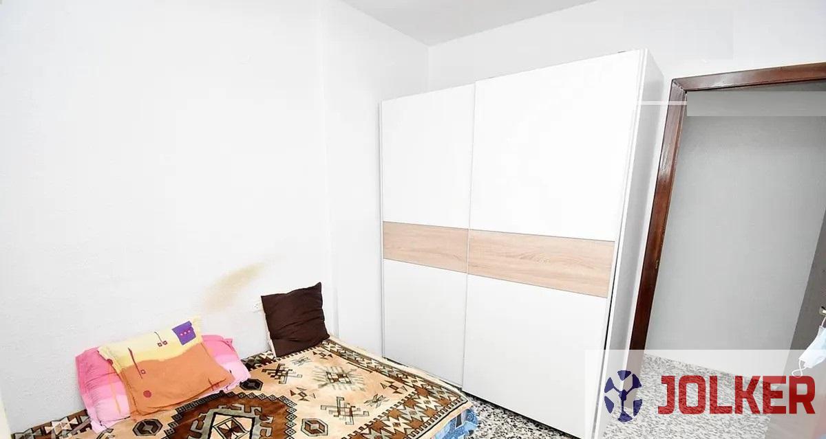 For sale of flat in Burriana