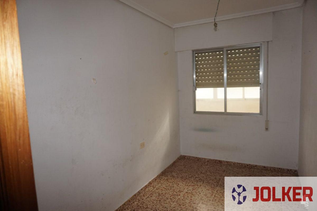 For sale of flat in Burriana