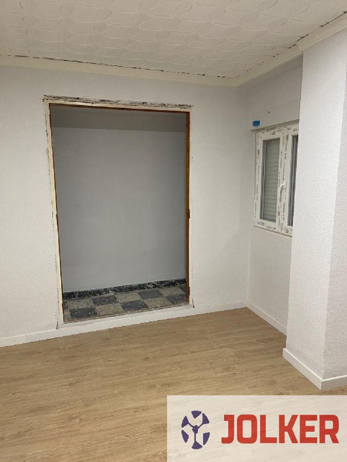 For sale of flat in Burriana