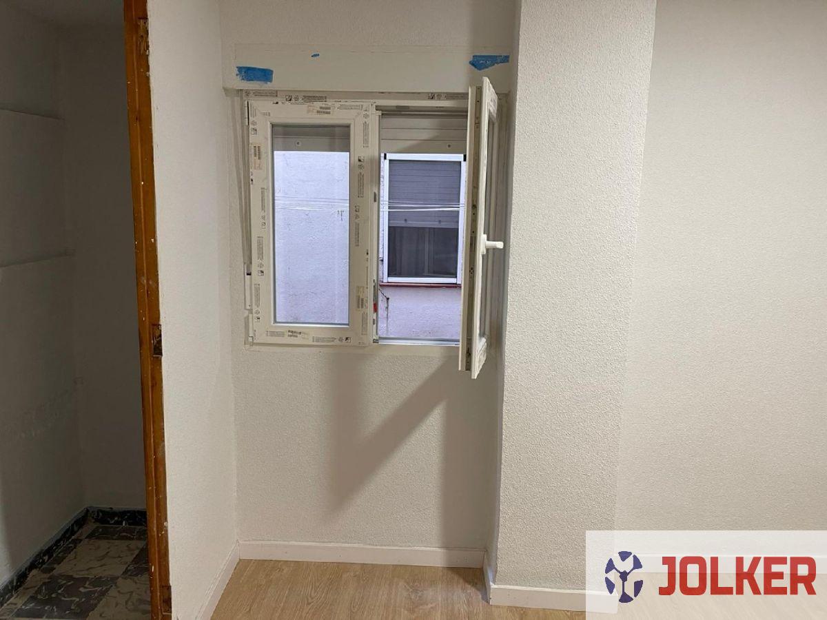 For sale of flat in Burriana